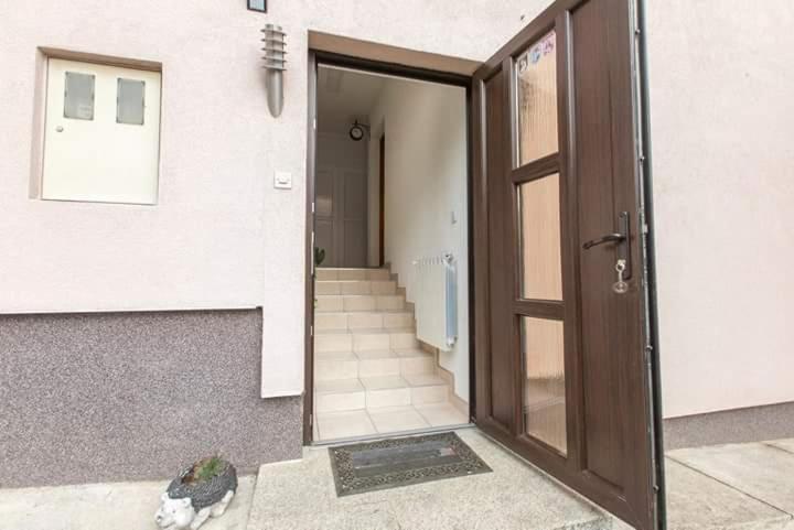 Apartman Sunny Lika Gospić 外观 照片